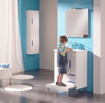 De badkamer kindvriendelijk inrichten is een must en belangrijk voor de veiligheid van je kinderen. 